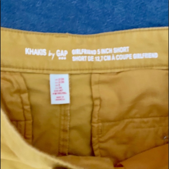 GAP Khaki 5in Short - Picture 4 of 7